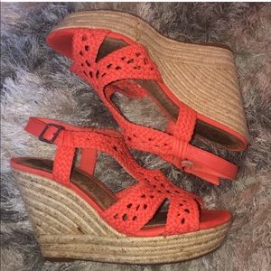 CORAL PLATFORM HEELS